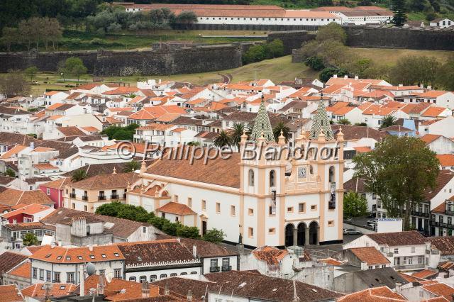 Portugal Acores 22.JPG - Portugal, Açores, île de Terceira, vue générale de Angra de Heroismo